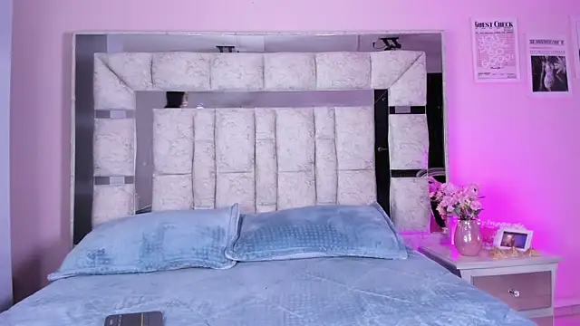 Snapshot of Sara_Greey chatting on September 2025 01:35:02 PM Sara Greey online show from September 2025 01:35:02 PM