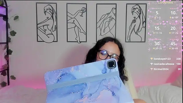 Snapshot of Megan_Rodrigo chatting on February 2025 11:37:01 PM Megan Rodrigo online show from February 2025 11:37:01 PM