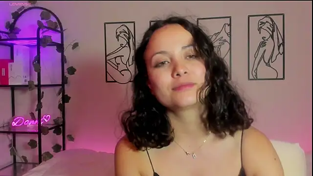 Snapshot of Megan_Rodrigo chatting on March 2025 01:31:02 AM Megan Rodrigo online show from March 2025 01:31:02 AM