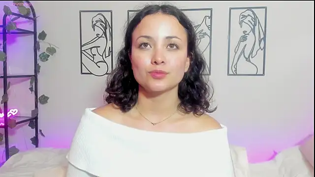 Snapshot of Megan_Rodrigo chatting on March 2025 10:31:02 PM Megan Rodrigo online show from March 2025 10:31:02 PM