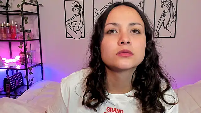 Snapshot of Megan_Rodrigo chatting on September 2025 07:28:01 PM Megan Rodrigo online show from September 2025 07:28:01 PM