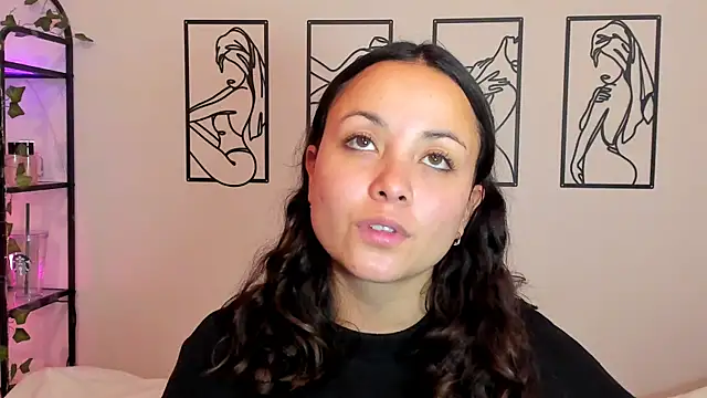 Snapshot of Megan_Rodrigo chatting on September 2025 05:49:01 PM Megan Rodrigo online show from September 2025 05:49:01 PM