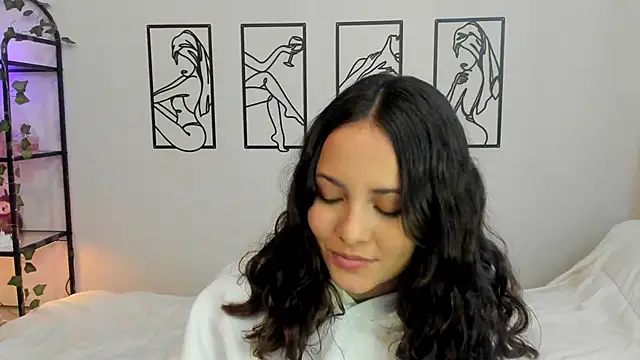 Snapshot of Megan_Rodrigo chatting on September 2025 05:51:02 PM Megan Rodrigo online show from September 2025 05:51:02 PM