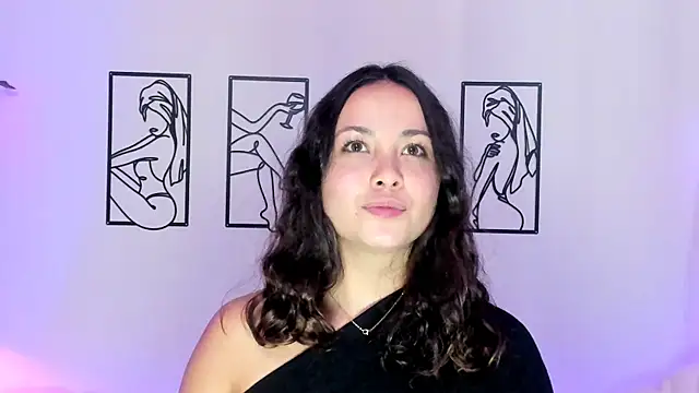 Snapshot of Megan_Rodrigo chatting on October 2025 07:01:02 PM Megan Rodrigo online show from October 2025 07:01:02 PM