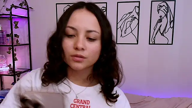 Snapshot of Megan_Rodrigo chatting on October 2025 07:02:02 PM Megan Rodrigo online show from October 2025 07:02:02 PM