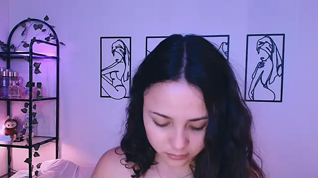 Snapshot of Megan_Rodrigo chatting on October 2025 07:26:01 PM Megan Rodrigo online show from October 2025 07:26:01 PM