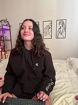 Snapshot of Megan_Rodrigo chatting on November 2025 07:14:01 PM Megan Rodrigo online show from November 2025 07:14:01 PM