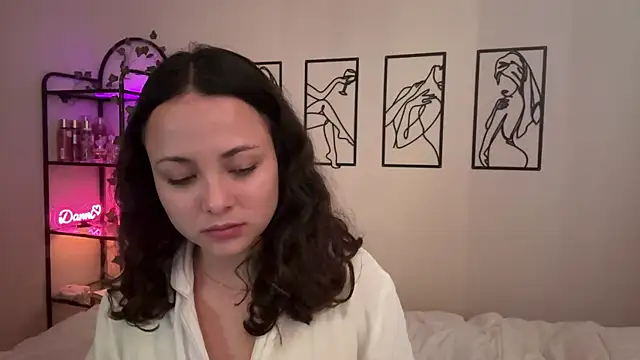 Snapshot of Megan_Rodrigo chatting on November 2025 07:14:01 PM Megan Rodrigo online show from November 2025 07:14:01 PM