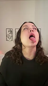 Snapshot of Megan_Rodrigo chatting on November 2025 02:43:02 PM Megan Rodrigo online show from November 2025 02:43:02 PM