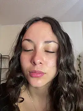 Megan Rodrigo online show from March 2026 01:40:02 PM