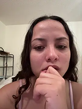 Megan Rodrigo online show from April 2026 01:01:02 PM