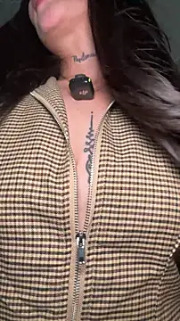 Roxanne 08 online show from April 2026 09:43:01 PM