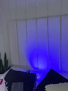 Amber Martins  online show from February 2025 08:41:01 PM