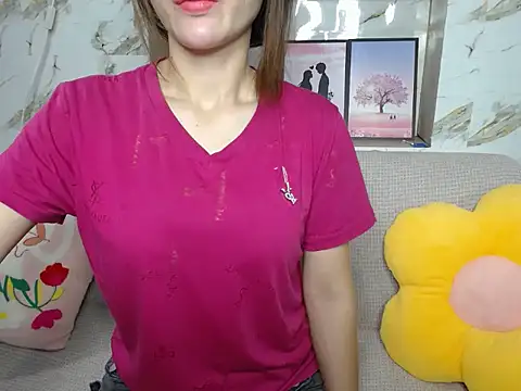 Snapshot of Love_bug15 chatting on October 2025 05:49:02 AM Love bug15 online show from October 2025 05:49:02 AM