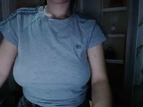 Love bug15 online show from April 2026 02:20:01 PM