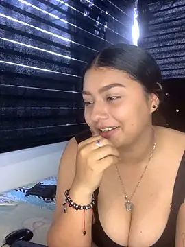 Kittyy Hott  online show from January 2025 08:11:02 PM