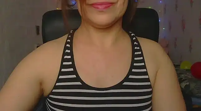 Snapshot of KittyyLaBeauty chatting on March 2025 02:10:02 PM KittyyLaBeauty online show from March 2025 02:10:02 PM