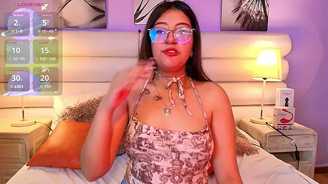 Snapshot of milan_sweet chatting on June 2026 09:20:01 PM milan sweet online show from June 2026 09:20:01 PM