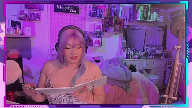 Snapshot of MegariaB chatting on October 2025 03:59:01 AM MegariaB online show from October 2025 03:59:01 AM