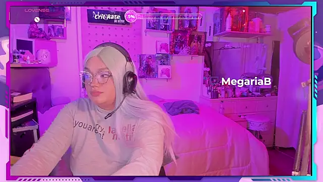 Snapshot of MegariaB chatting on October 2025 04:24:01 AM MegariaB online show from October 2025 04:24:01 AM