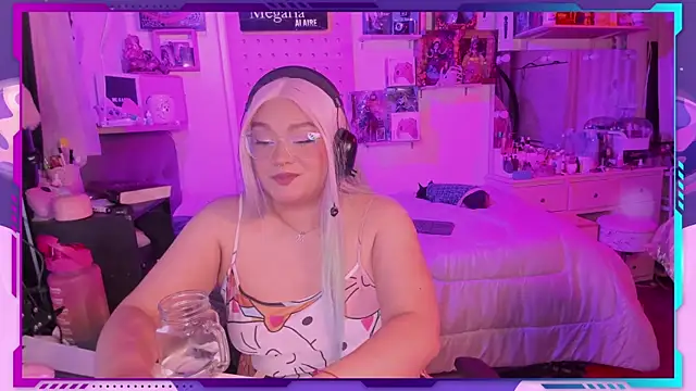 Snapshot of MegariaB chatting on October 2025 03:54:02 AM MegariaB online show from October 2025 03:54:02 AM