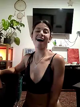 Snapshot of latinkiera chatting on February 2025 10:43:02 PM latinkiera online show from February 2025 10:43:02 PM