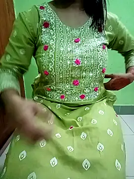 Snapshot of Dayna-36 chatting on December 2024 09:55:02 PM Dayna-36 online show from December 2024 09:55:02 PM