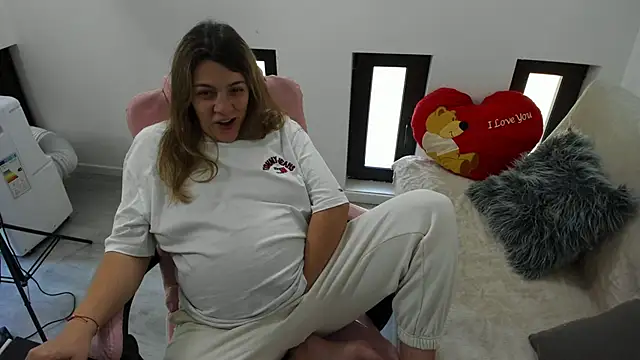 Dyana Kaylinn online show from June 2026 05:23:01 AM