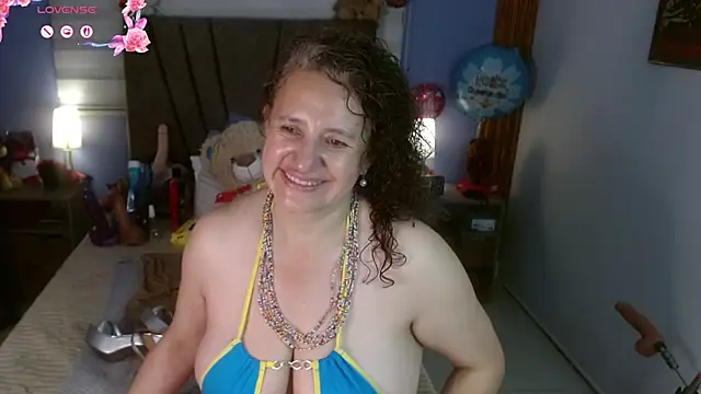 Snapshot of Nadia_84 chatting on June 2026 12:28:02 PM Nadia 84 online show from June 2026 12:28:02 PM