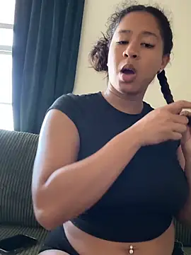 Snapshot of VanessaBling chatting on November 2025 09:15:02 PM VanessaBling online show from November 2025 09:15:02 PM