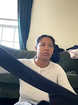 Snapshot of VanessaBling chatting on November 2025 09:14:01 PM VanessaBling online show from November 2025 09:14:01 PM