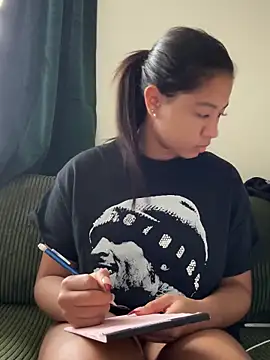 Snapshot of VanessaBling chatting on December 2025 03:43:01 PM VanessaBling online show from December 2025 03:43:01 PM