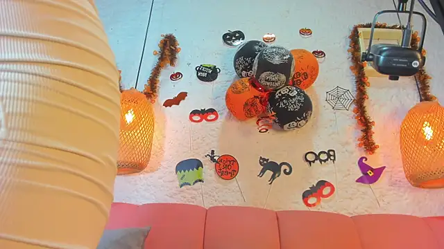 emiily s online show from October 2025 12:06:02 PM