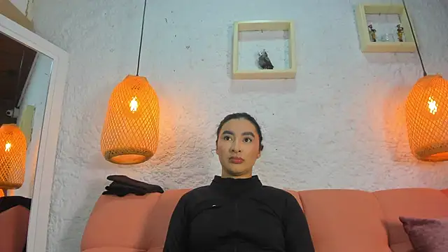 emiily s online show from December 2025 12:03:02 PM