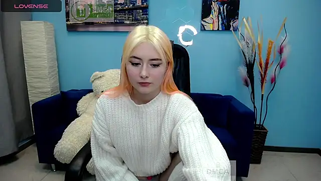 Snapshot of Tweet88 chatting on December 2024 01:17:01 PM Tweet88 online show from December 2024 01:17:01 PM