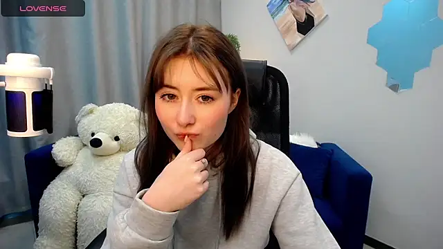 Snapshot of Tweet88 chatting on March 2025 08:42:01 PM Tweet88 online show from March 2025 08:42:01 PM