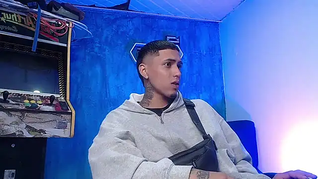 Liam lee online show from December 2024 12:33:01 PM