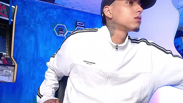 Liam lee online show from February 2025 01:26:02 PM