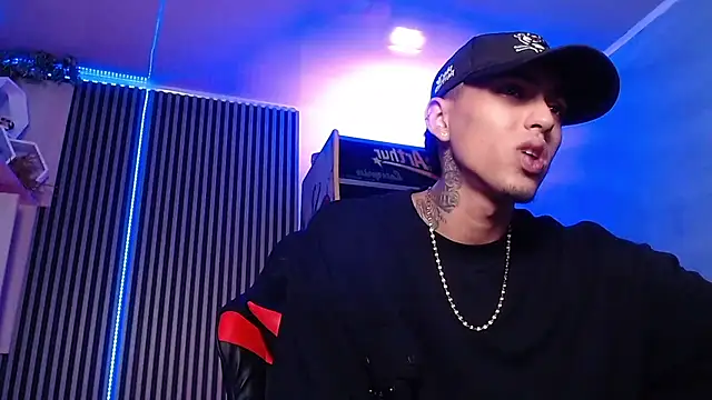 Liam lee online show from March 2025 01:29:01 PM