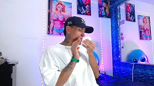 Liam lee online show from November 2025 06:06:01 PM