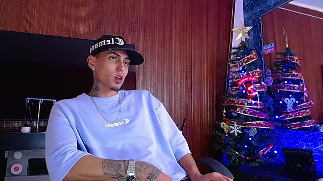 Liam lee online show from December 2025 05:08:02 PM