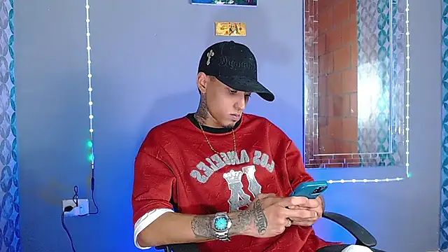 Liam lee online show from May 2026 08:10:02 PM