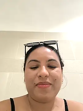 Snapshot of Francesca_ferrari chatting on March 2025 08:10:02 PM Francesca ferrari online show from March 2025 08:10:02 PM