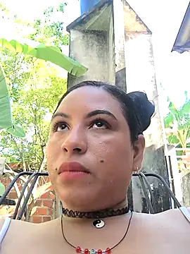 Snapshot of Francesca_ferrari chatting on November 2025 07:57:01 PM Francesca ferrari online show from November 2025 07:57:01 PM