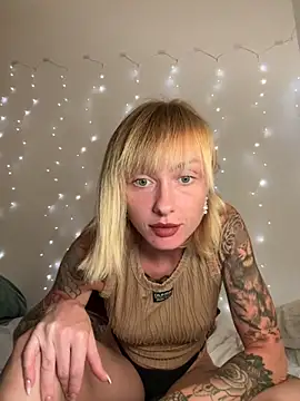 Snapshot of haileyhope_ chatting on October 2025 06:36:01 PM haileyhope  online show from October 2025 06:36:01 PM