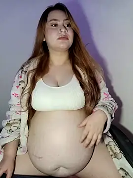 Snapshot of Scarlet_garnet chatting on February 2025 03:33:01 AM Scarlet garnet online show from February 2025 03:33:01 AM