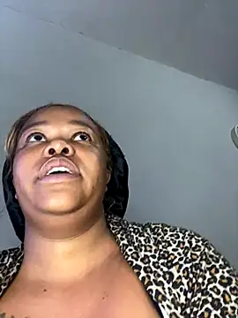 Snapshot of Mandy-101 chatting on October 2025 03:40:01 AM Mandy-101 online show from October 2025 03:40:01 AM