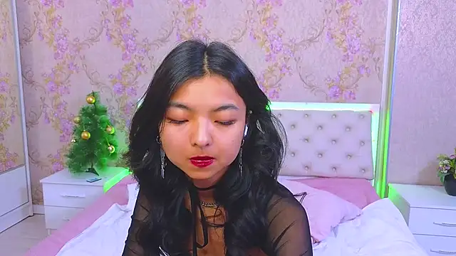 Shy Kira online show from December 2024 06:39:02 PM