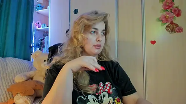 CoraSwon online show from March 2026 02:25:02 PM