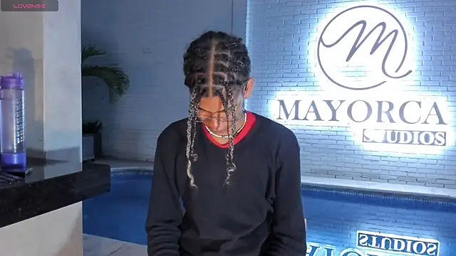 Maxim-Walker online show from February 2025 03:12:01 AM